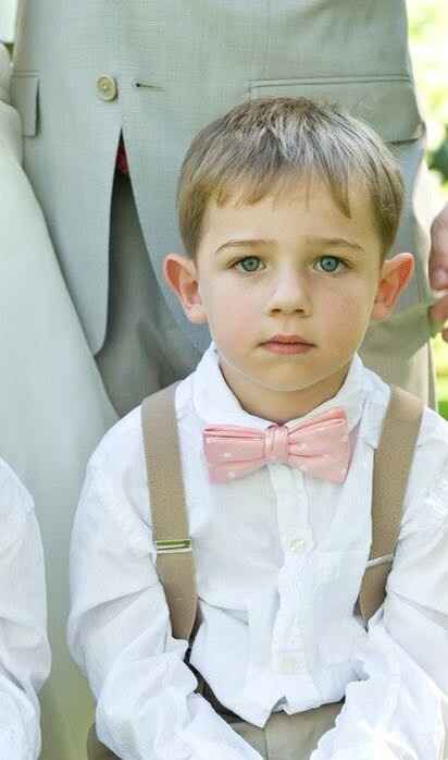 What's your ring bearer wearing?
