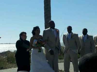 Back and Married!!! more pics