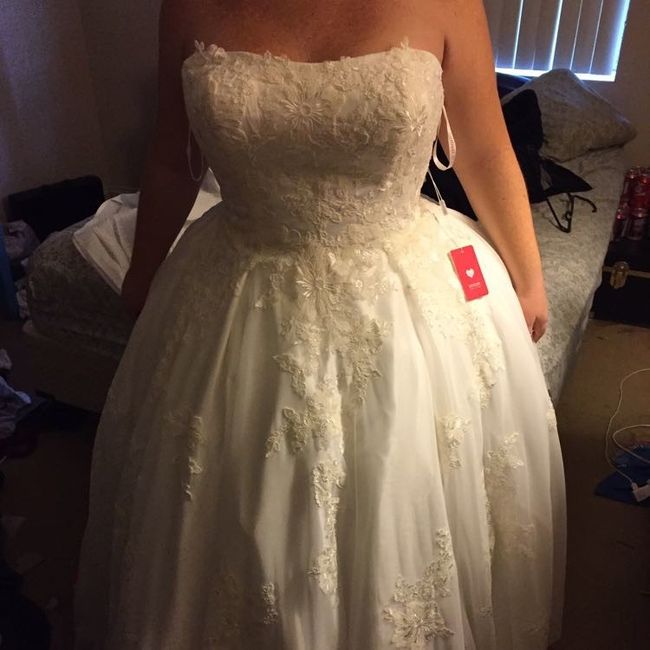 Does my dress look like cheaply made crap?