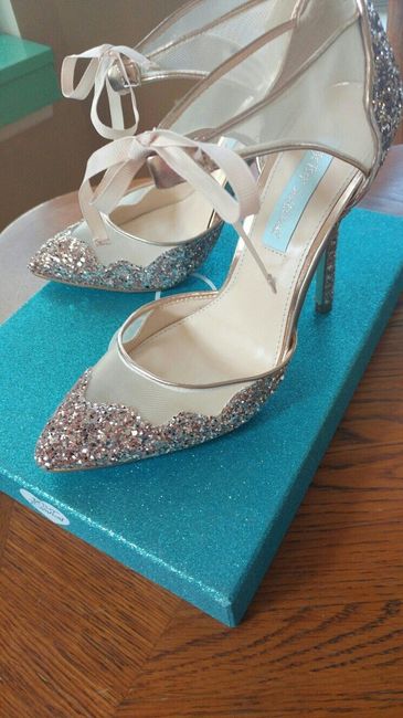 Shoes...shoes...Shoes!!! Show em off ladies!