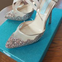 Shoes...shoes...Shoes!!! Show em off ladies!