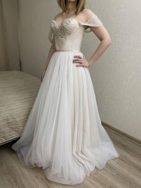 omg my Olivia Bottega wedding dress just arrived! 3