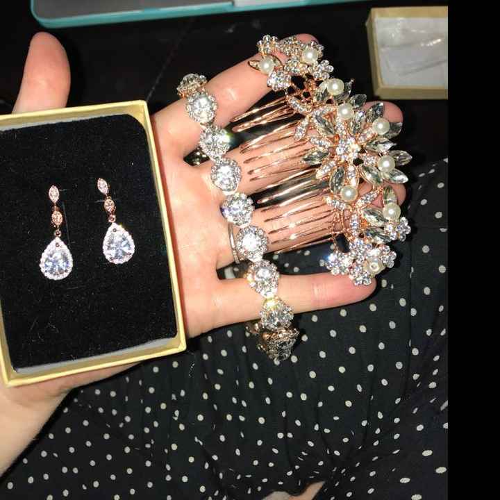 Show me your hair pieces/headbands! - 1