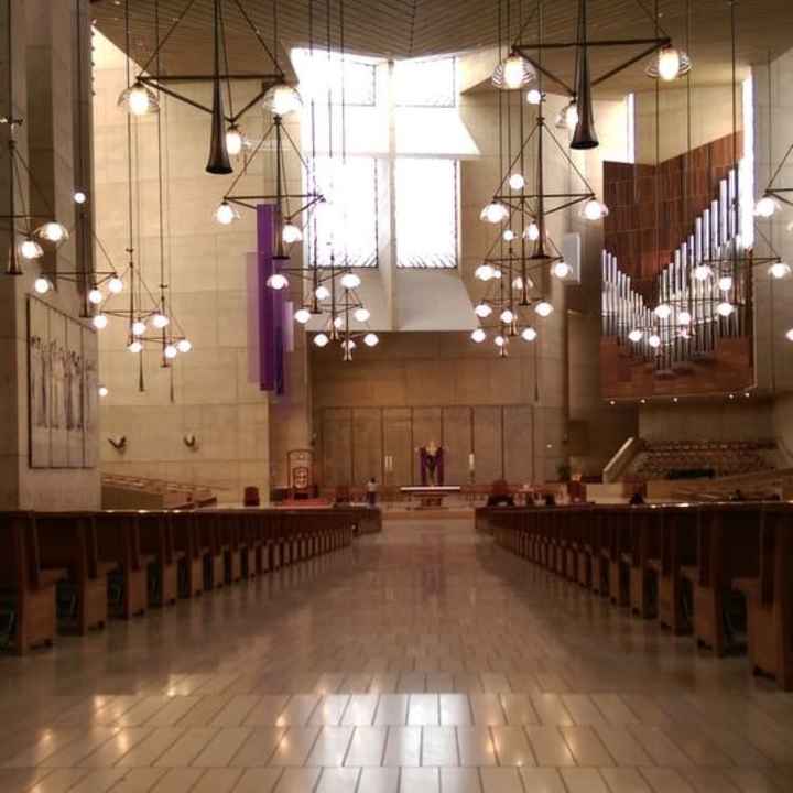 Let's see the wedding venues!