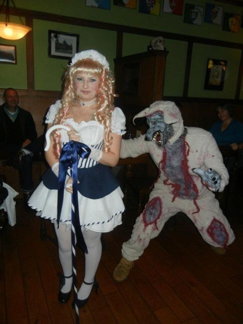 i need a GREAT halloween couple costume idea...