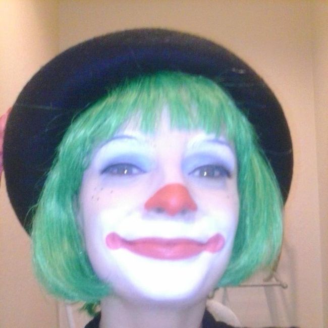 **NWR**  PIC of Halloween Costume =)