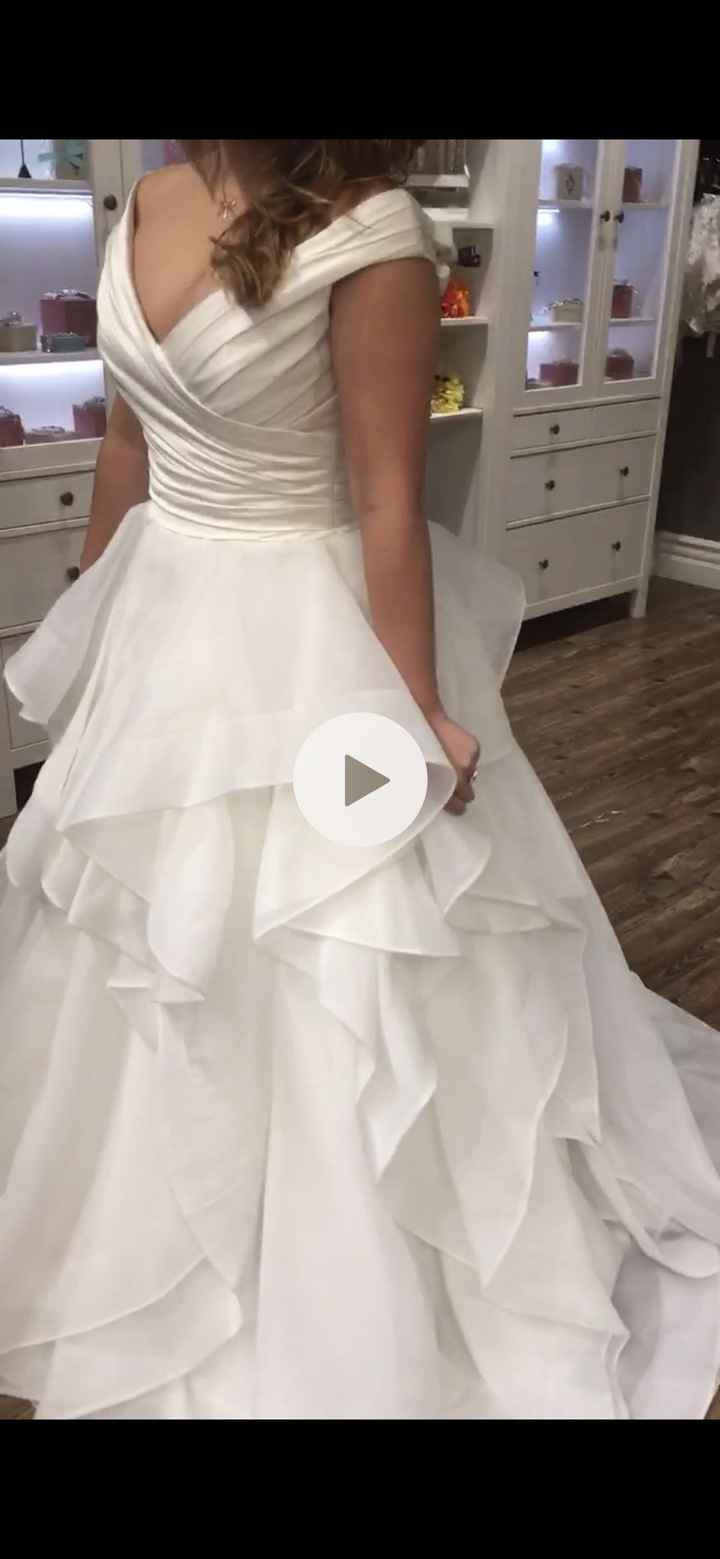 Torn between two dresses - 3