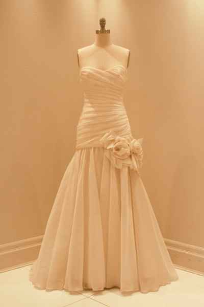 Who designed your dress?