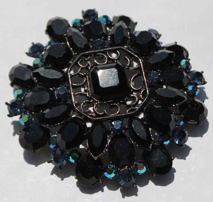 Boutonnieres vs lapel pins