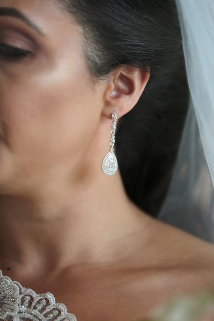 Show me your wedding earrings!