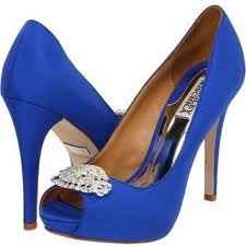 Shoes!!! How high? Brand? Color?