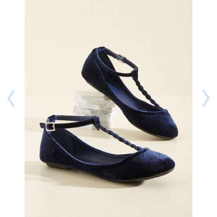 Has anyone else worn flats or Kate Spade Glitter Keds for their wedding?