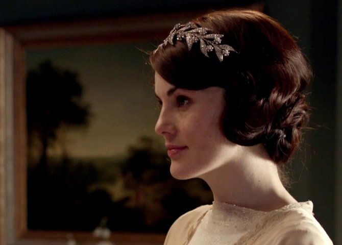 CT On Location Hair Stylist specializing in Vintage Updos
