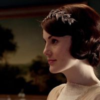 Hair stylist specializing in vintage updos