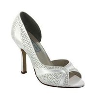 Help with jewelry and shoes!! Please