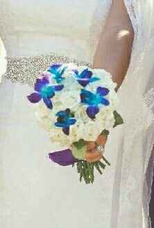 What did you/will you do with your bouquet? (Or just show it off!!)