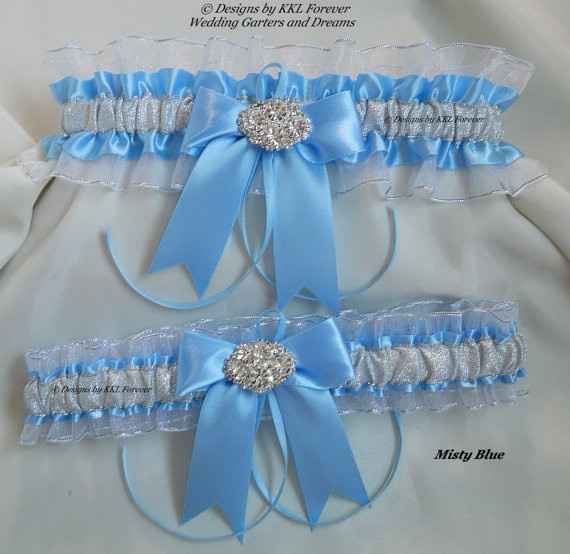 Lace Garter or Traditional Garter?