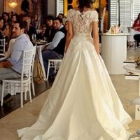 Please help me find a replica of a Hendrik Vermeulen wedding dress!!!