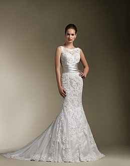 may have found a dress!!!!