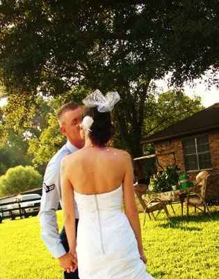 So I'm back...with pics of a wedding, just not mine :-)