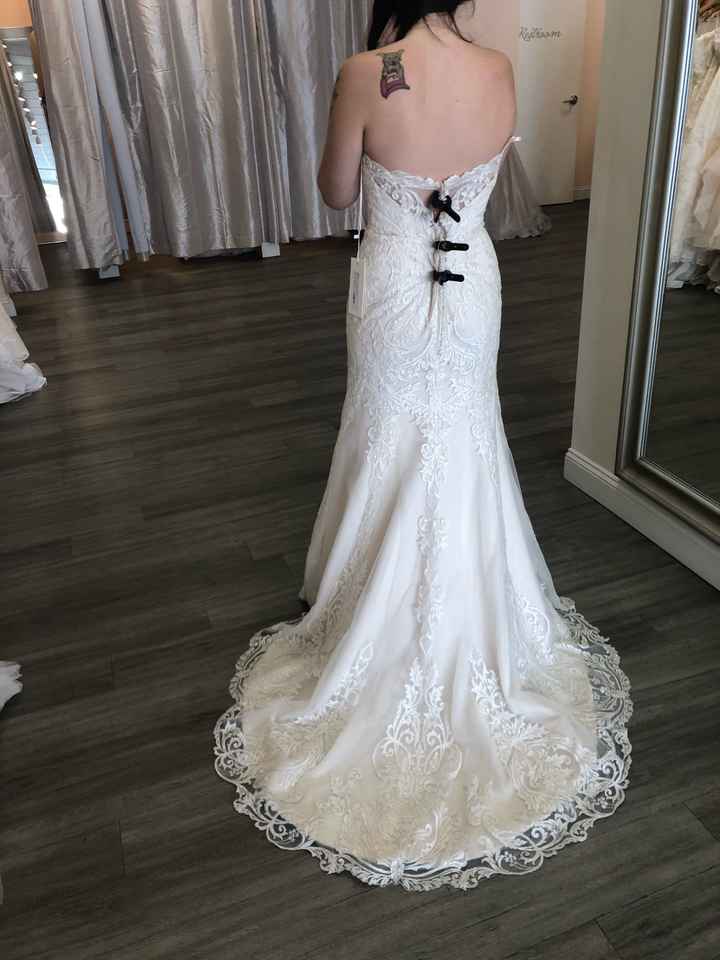 i wanna see the dresses yall didnt get - 1