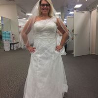 Any size 12/14 brides care to share?
