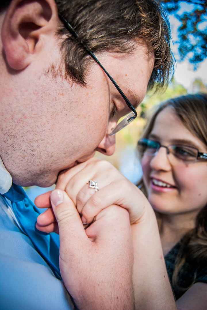 Engagement pics!! (edited with pics.) **PIC HEAVY!!!!!!! :D