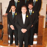 I dont want my wedding to look tacky, color advice please!