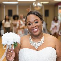 I wanna see your wedding dress!