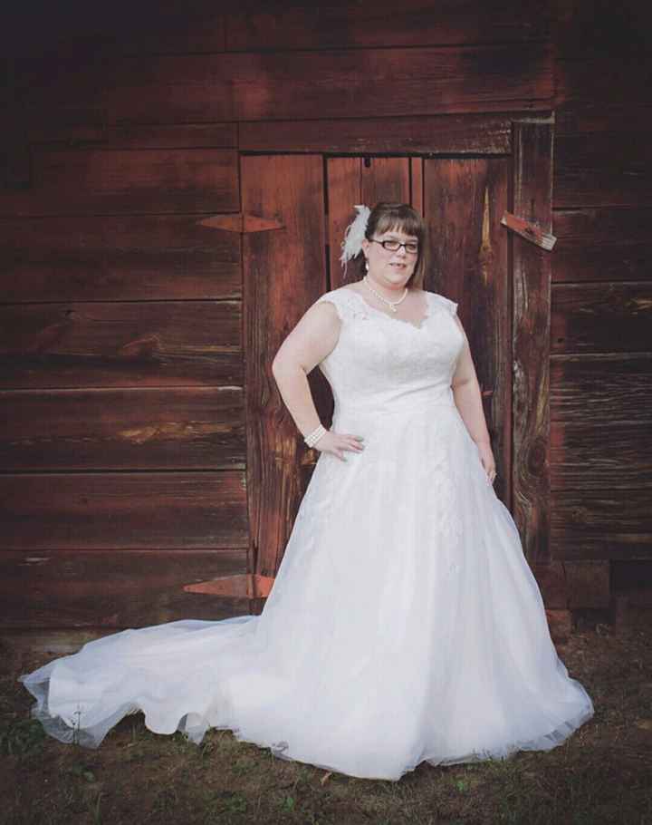 Calling plus size brides, show me your Dress