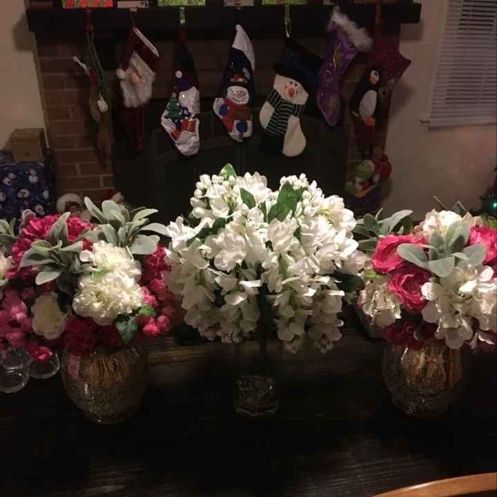 Paging @The Centerpiece Bouquet/Dress Help