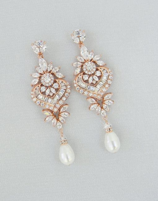 Earrings! Lemme see em