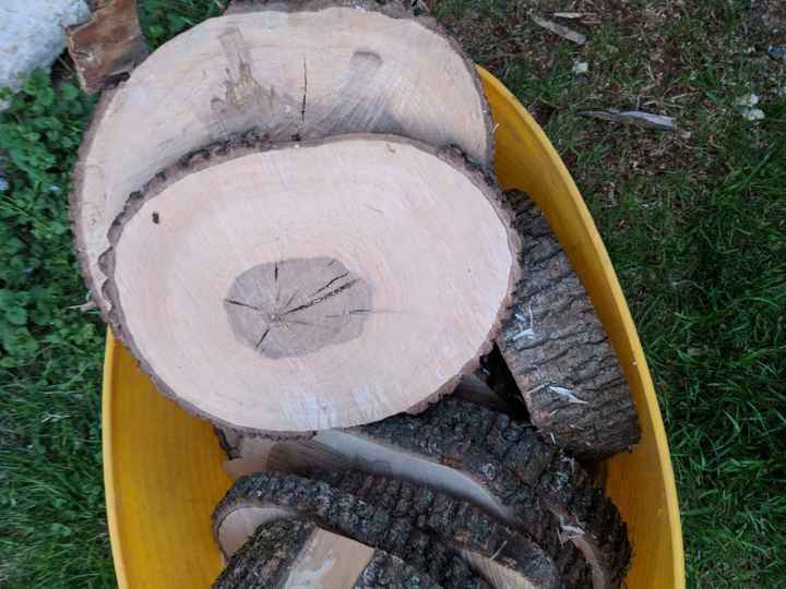 Wooden Centerpieces with Eucalyptus? - 1