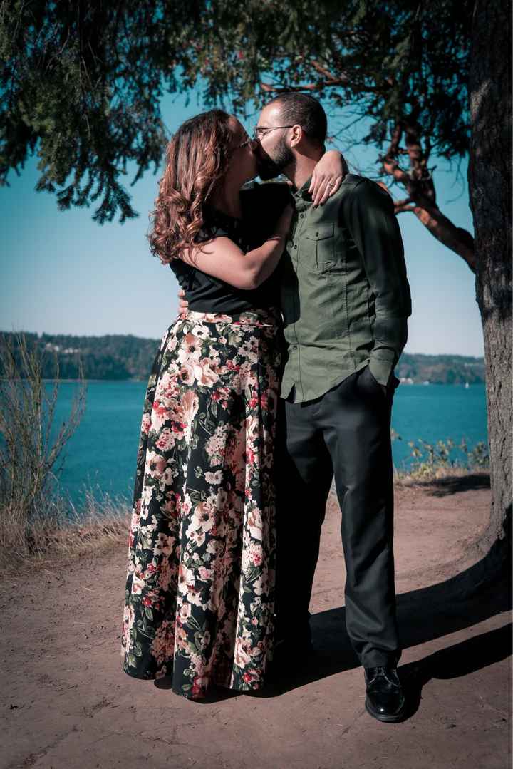 What kind of dress should i wear for our engagement photo shoot?! - 1