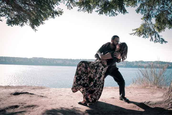 What kind of dress should i wear for our engagement photo shoot?! - 2
