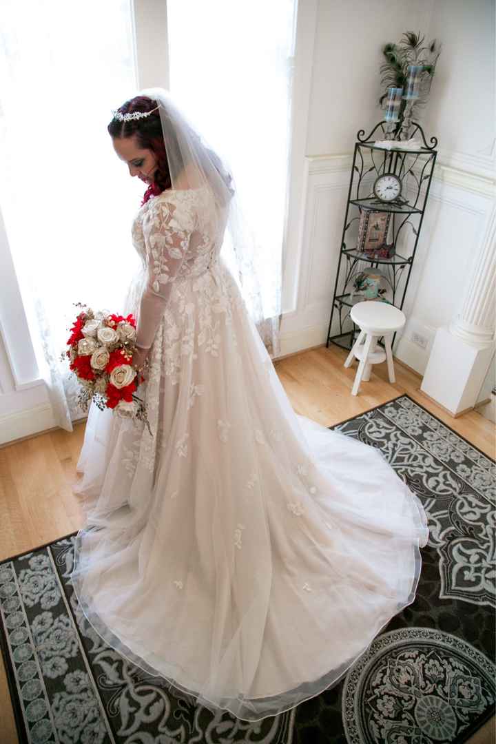 Wedding dress shopping: in store or online? - 1