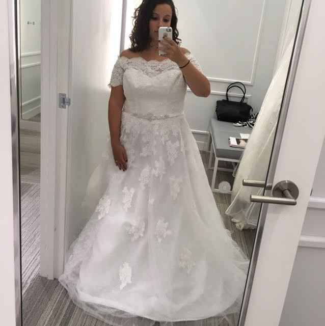 Calling all ball gown dresses please!