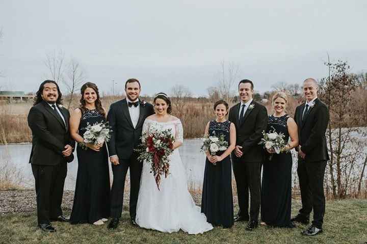 SHOW ME YOUR NAVY BLUE BRIDESMAIDS DRESSES.