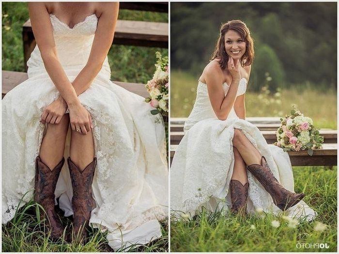 Doe this dress really go with my boots?