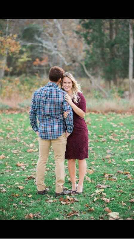 Engagement photo outfit