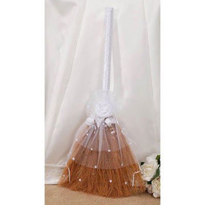 MY BROOM ARRIVED!! WHAAA HOOOO!!!!