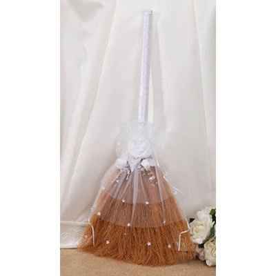 MY BROOM ARRIVED!! WHAAA HOOOO!!!!