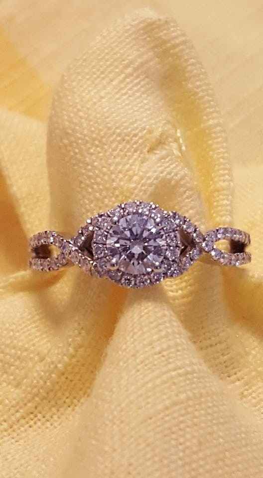 Twist on the ol' Ring Pics!