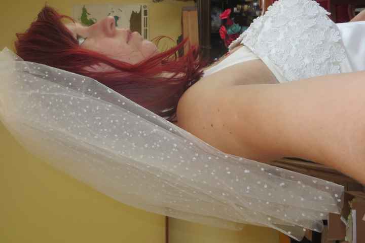 Accessories questions! Hair and gloves, shapes and colours. I need guidance!