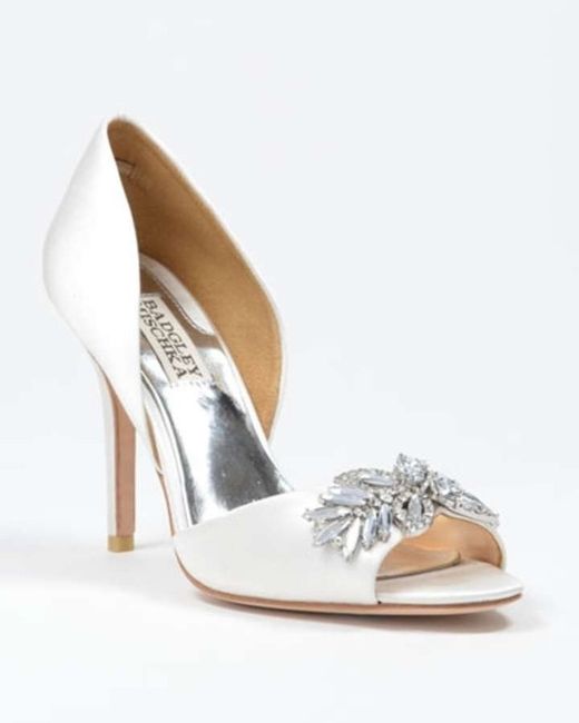Show me your shoes, ladies!!!