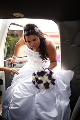 Fun & Cute Wedding Day Poses with Wedding Party/Groom