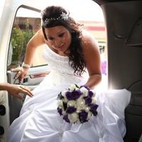 Fun & Cute Wedding Day Poses with Wedding Party/Groom