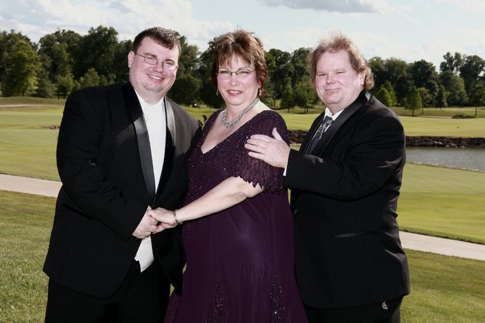 our wedding photos are here
