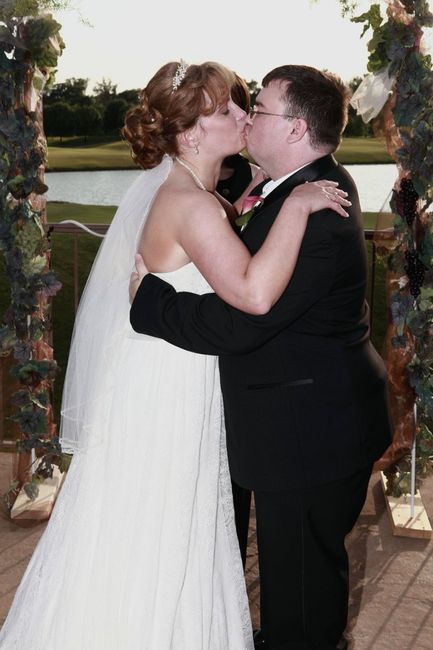 our wedding photos are here
