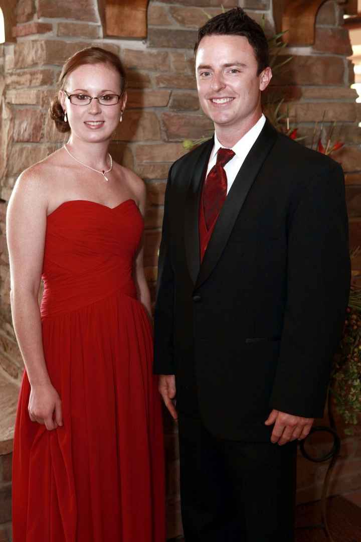 our wedding photos are here